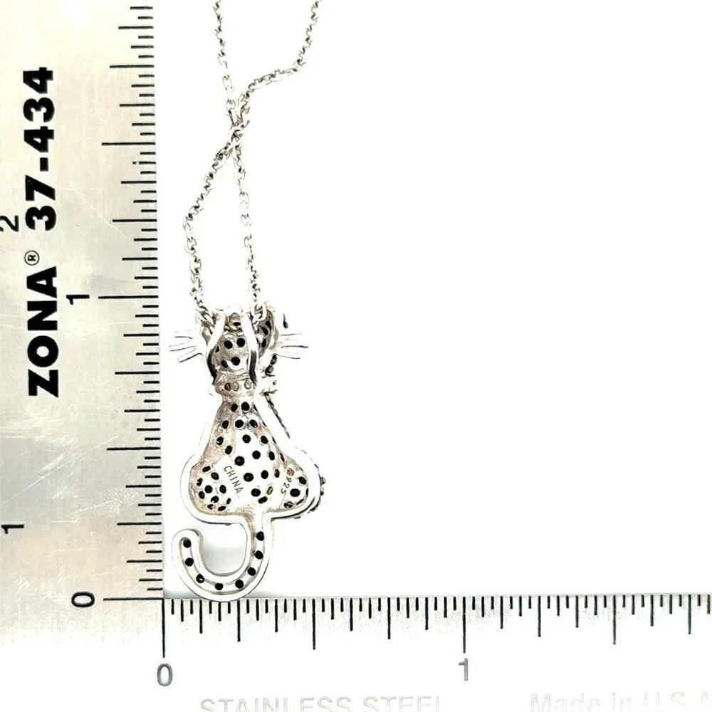 Pave‎ Black/White Stones Cat Necklace